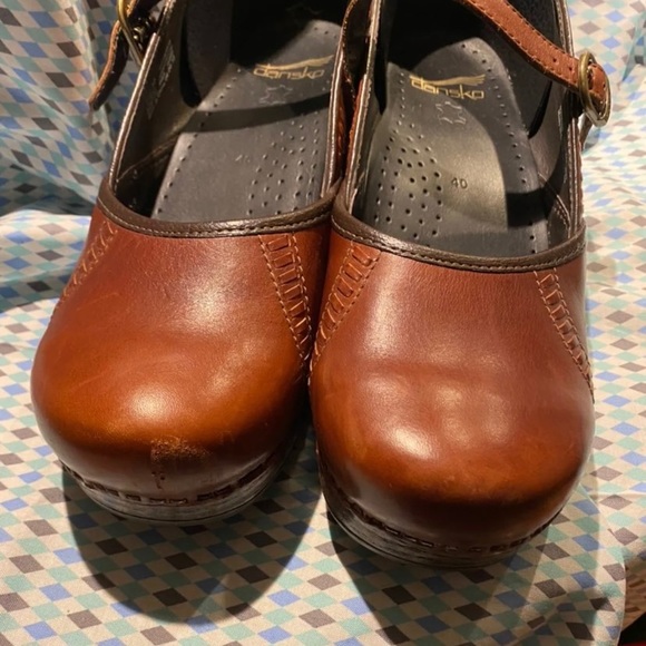 Brown Dansko shoes - Picture 3 of 6